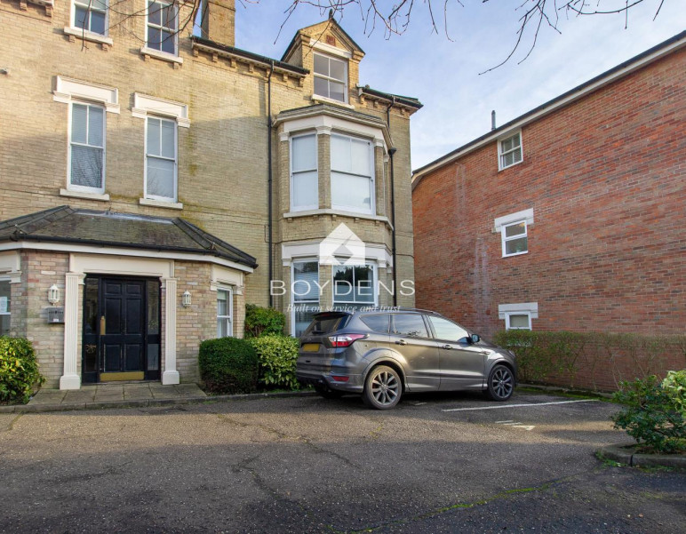 Photo of Oxford Court, Colchester