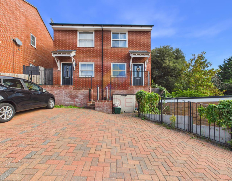 Photo of Dudley Close, Colchester