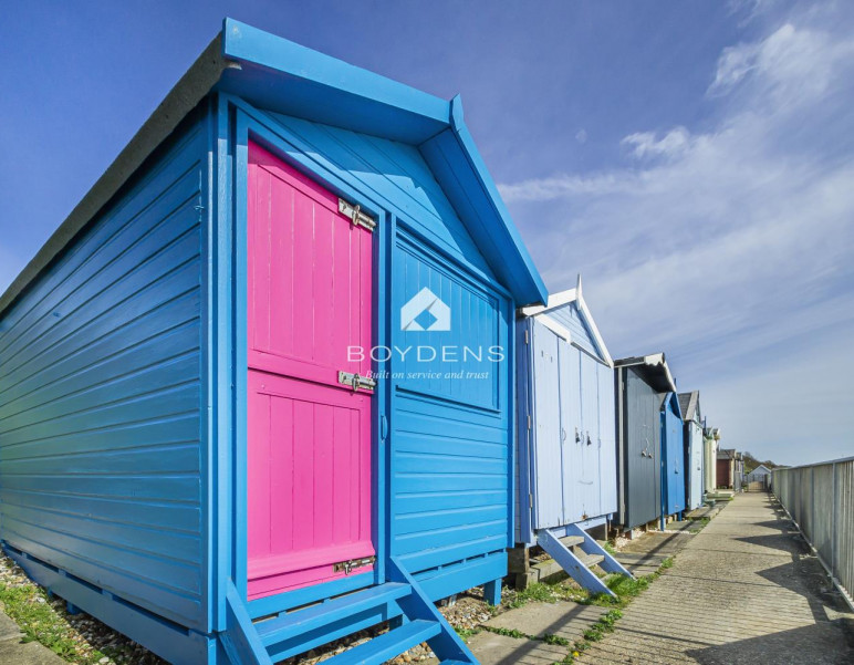 Photo of Low Wall, Frinton On Sea