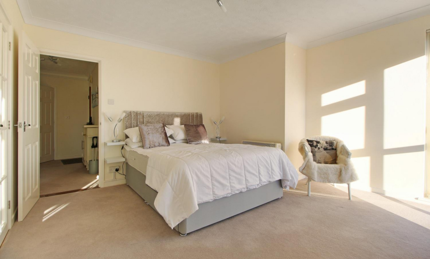 Boydens The Esplanade , FrintononSea