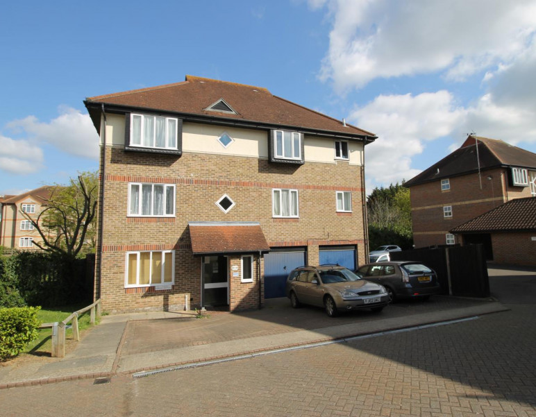 Photo of Nicholsons Grove, Colchester
