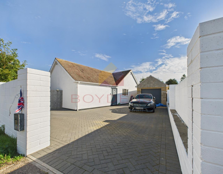 Photo of Dumont Avenue, Clacton-on-Sea